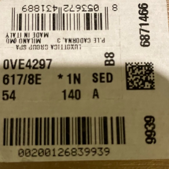 Authentic Versace sunglasses size 54 hardly worn…. - Picture 9 of 13